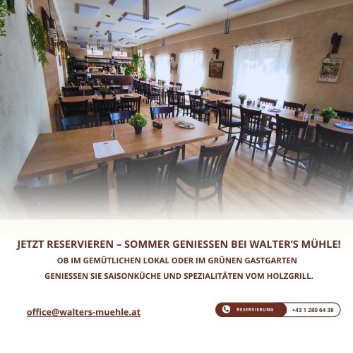 Innenansicht des gemütlichen Lokals von Walter’s Mühle mit gedeckten Holztischen